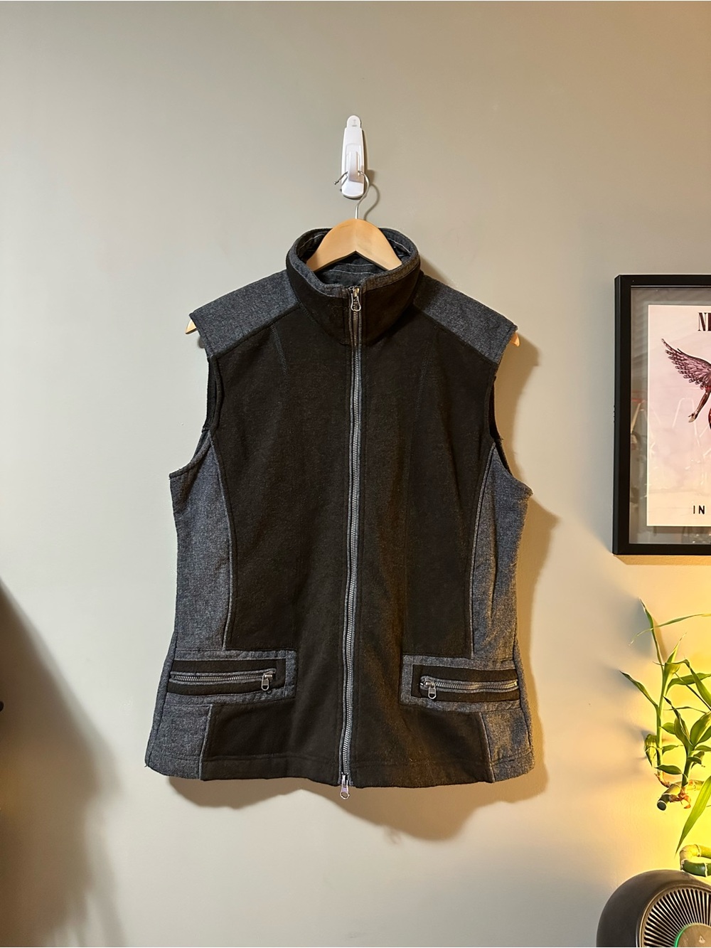Kuhl Sleeveless Zip-Front Vest - Black & Charcoal